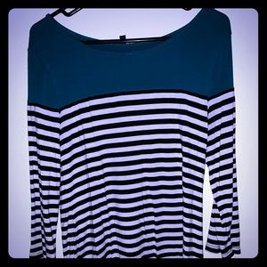 Women’s long sleeve top